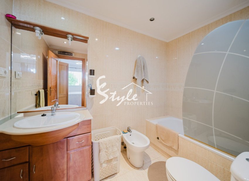 Resale - Apartamento - Orihuela Costa  - Playa Flamenca