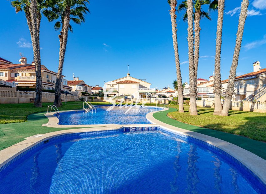 Resale - Apartamento - Orihuela-Costa - Playa Flamenca