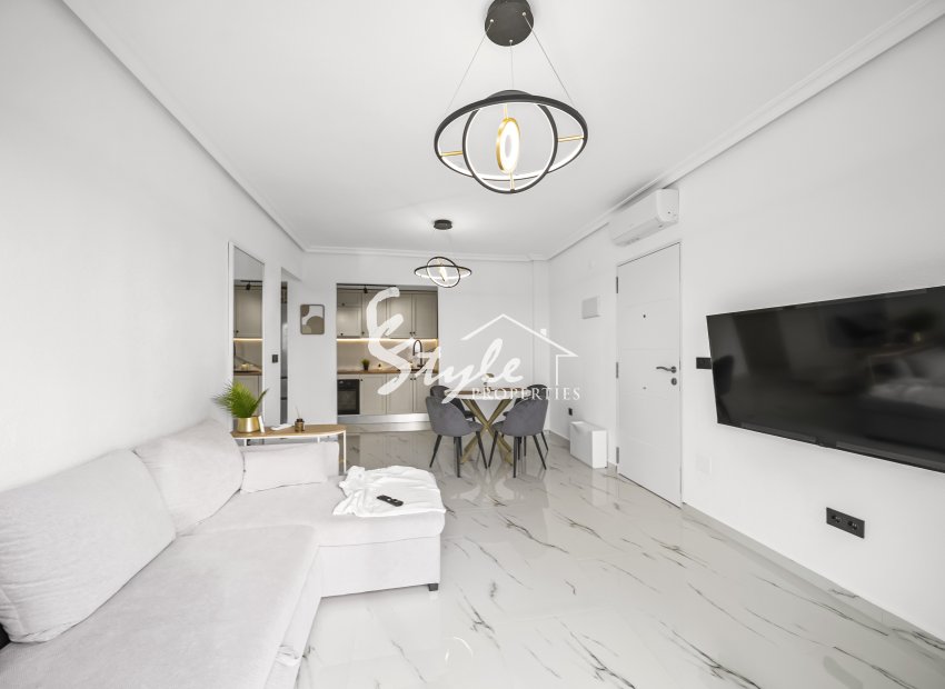 Resale - Apartamento - Orihuela Costa  - Playa Flamenca