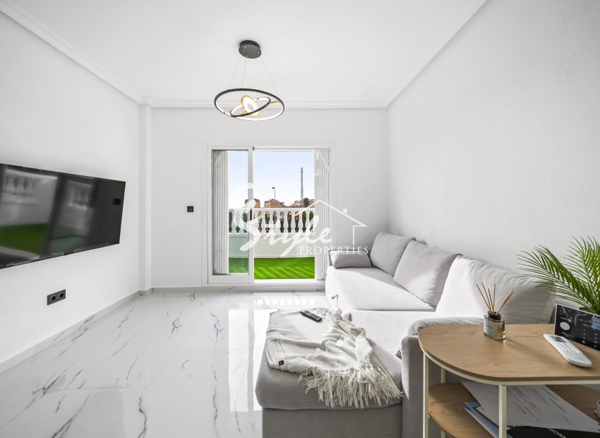 Resale - Apartamento - Orihuela Costa  - Playa Flamenca