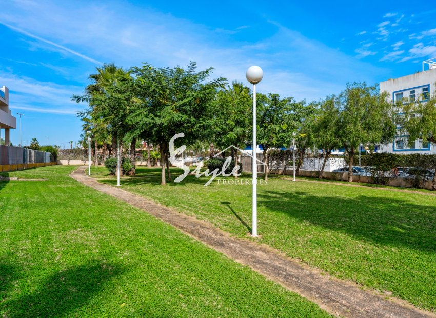 Resale - Apartamento - Orihuela-Costa - Playa Flamenca