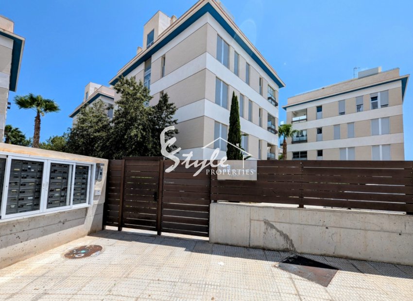 Resale - Apartamento - Orihuela-Costa - Villamartin