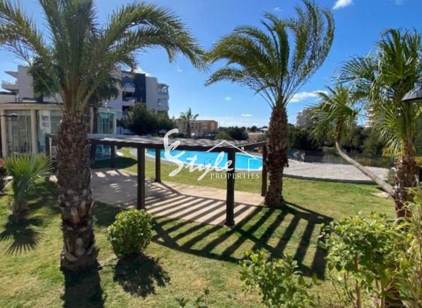 Resale - Apartamento - Orihuela-Costa - Villamartin