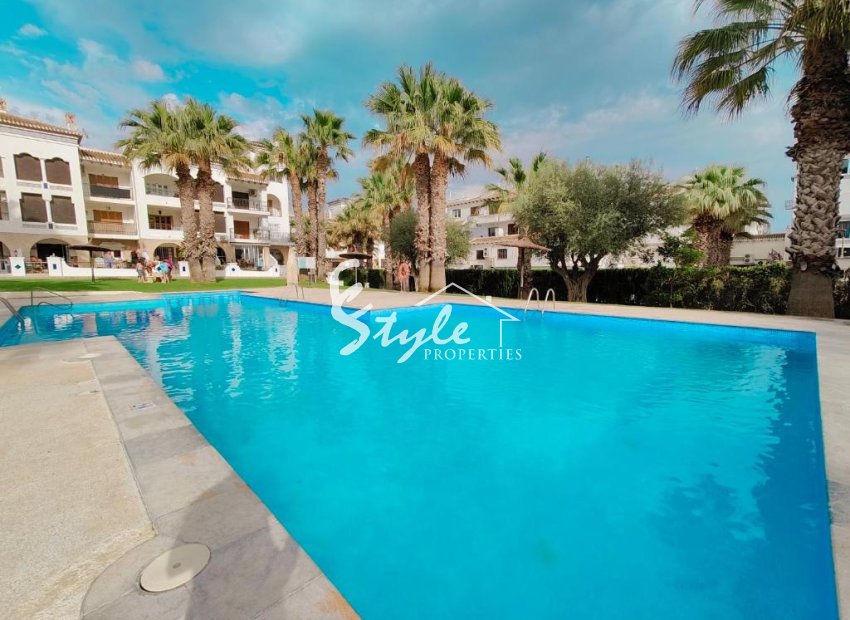 Resale - Apartamento - Orihuela Costa  - Villamartin