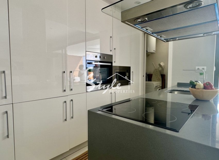 Resale - Apartamento - Orihuela-Costa - Villamartin