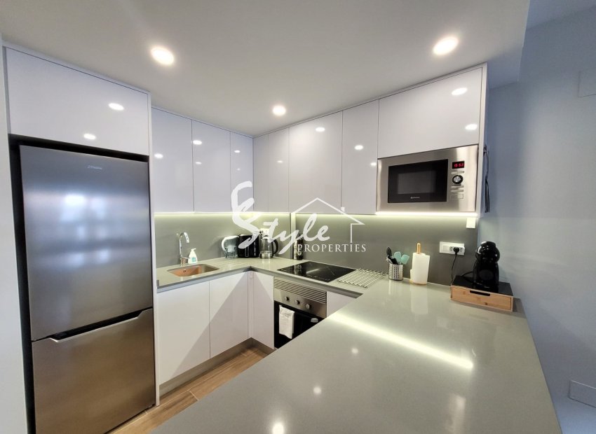 Resale - Apartamento - Orihuela Costa - Villamartin