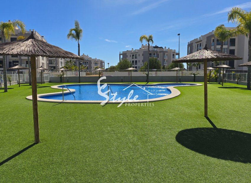 Resale - Apartamento - Orihuela Costa - Villamartin