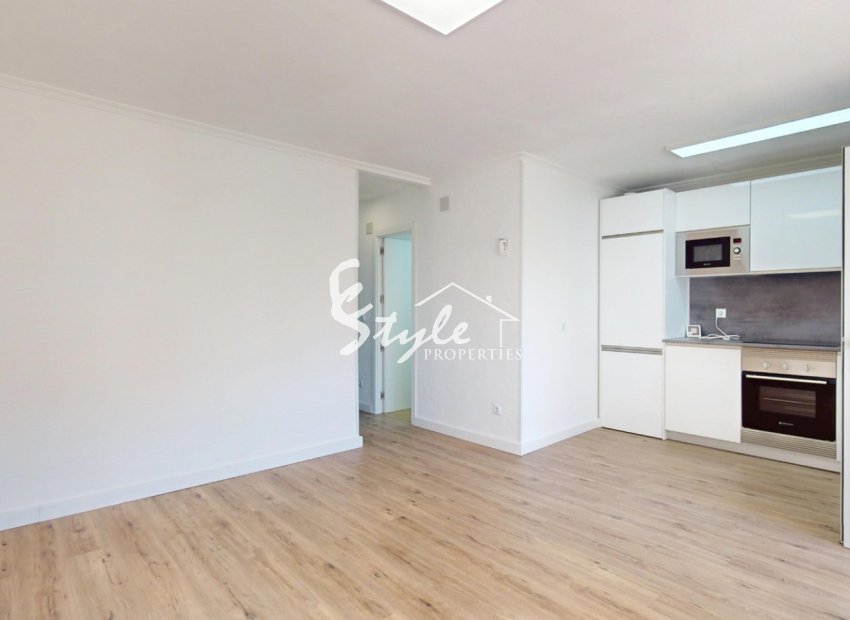 Resale - Apartamento - Orihuela-Costa - Villamartin