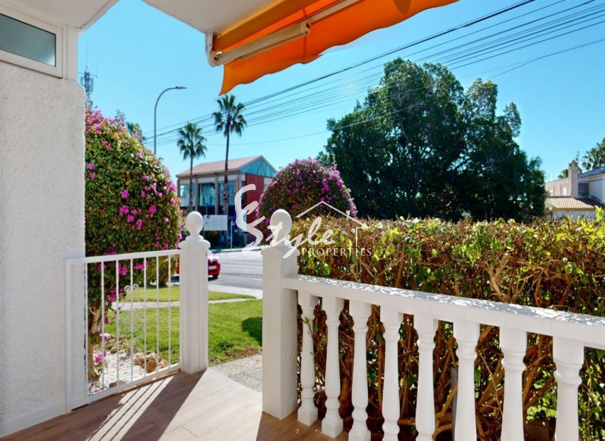 Resale - Apartamento - Orihuela-Costa - Villamartin