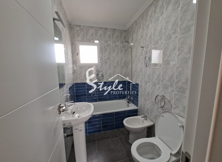 Resale - Apartamento - Playa Flamenca - Res. San Antonio