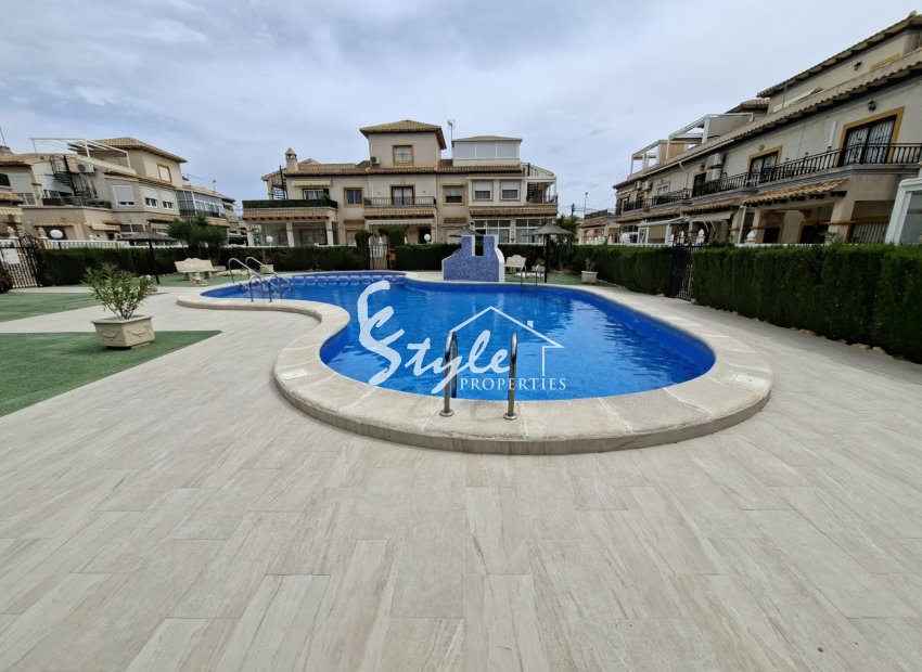 Resale - Apartamento - Playa Flamenca - Res. San Antonio