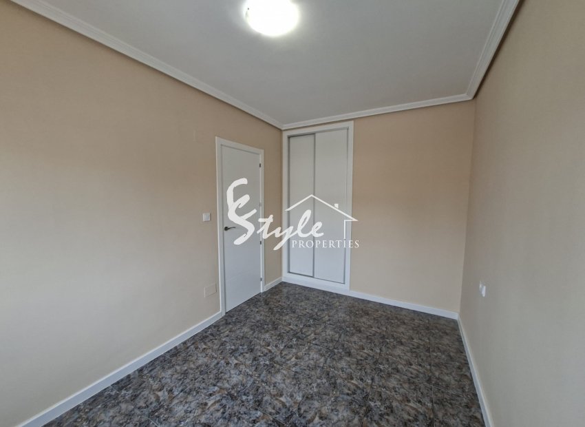 Resale - Apartamento - Playa Flamenca - Res. San Antonio