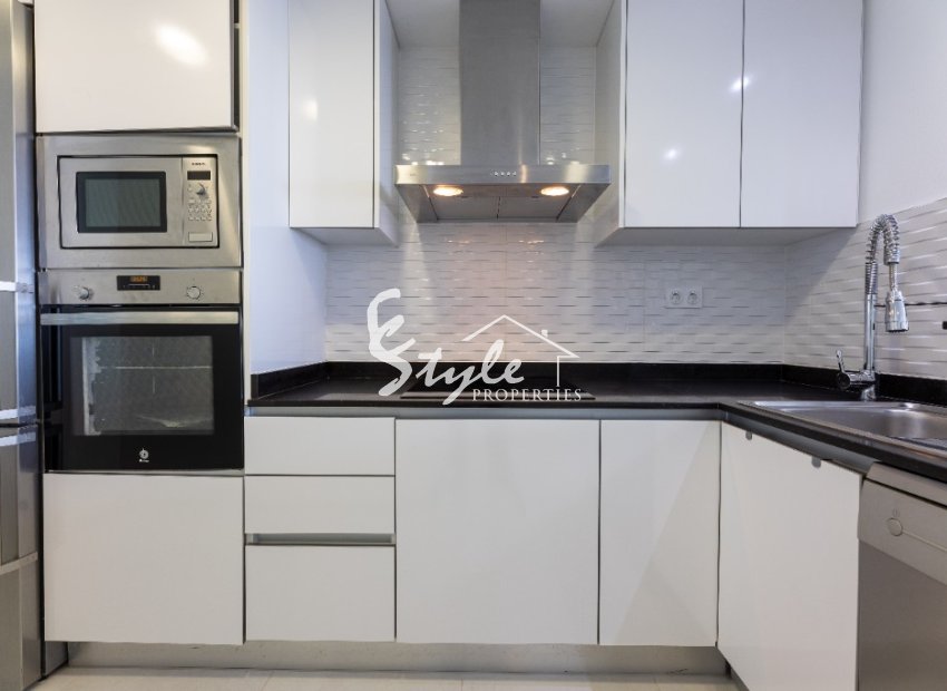 Resale - Apartamento - Punta Prima