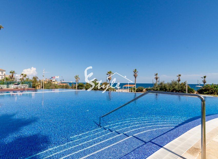 Resale - Apartamento - Punta Prima