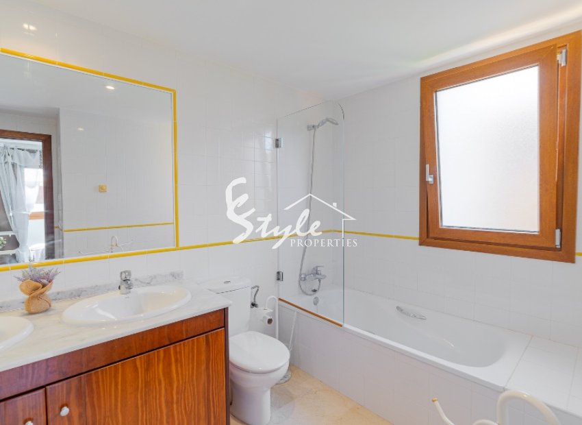 Resale - Apartamento - Punta Prima