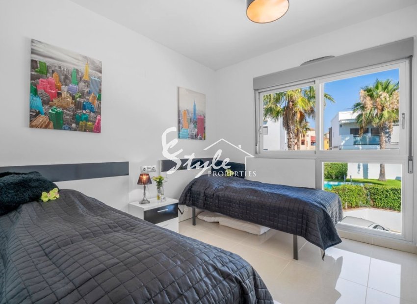 Resale - Apartamento - Punta Prima