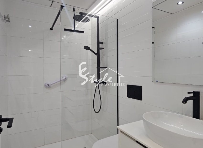 Resale - Apartamento - Punta Prima