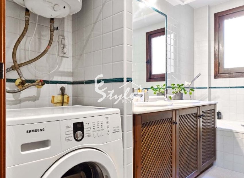 Resale - Apartamento - Punta Prima