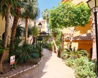 Resale - Apartamento - Punta Prima