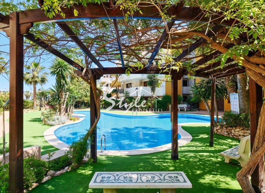 Resale - Apartamento - Punta Prima