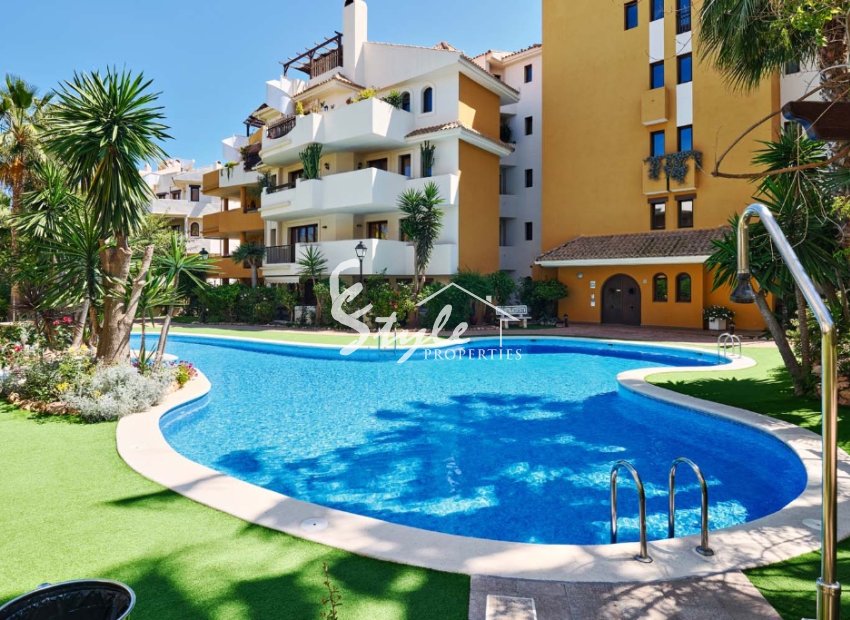 Resale - Apartamento - Punta Prima