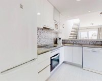 Resale - Apartamento - Punta Prima