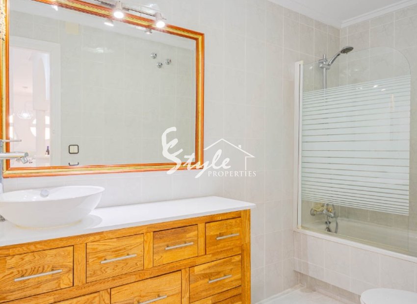 Resale - Apartamento - Punta Prima