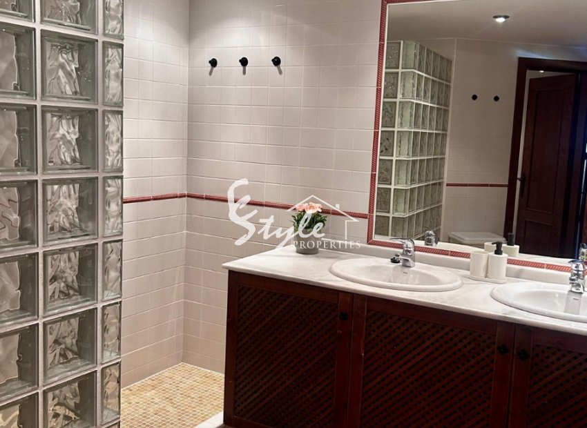 Resale - Apartamento - Punta Prima