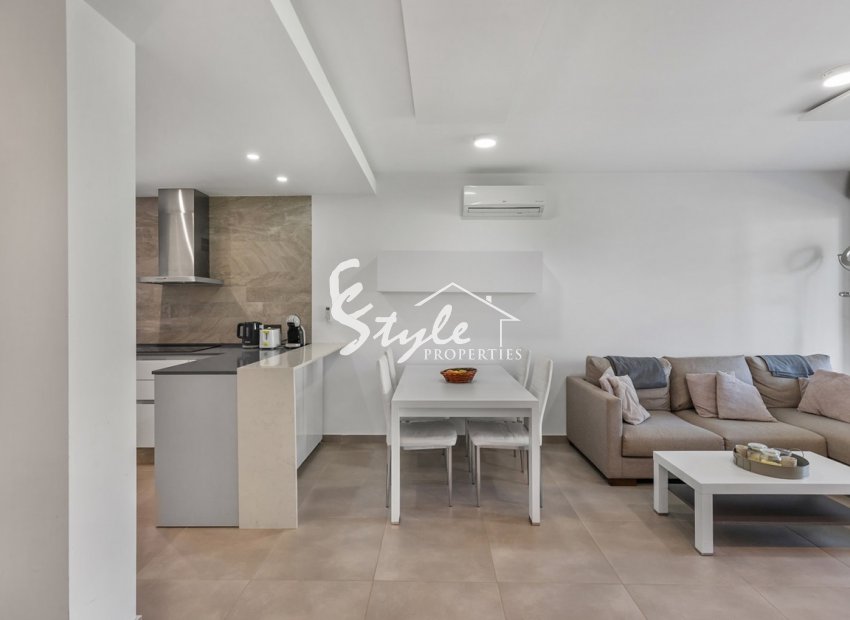 Resale - Apartamento - Punta Prima