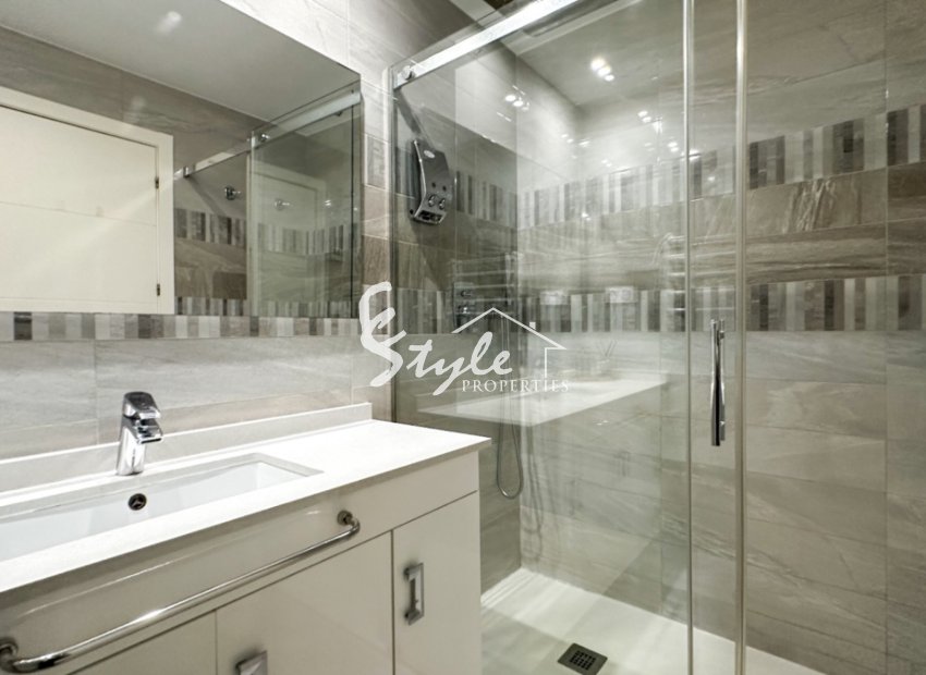 Resale - Apartamento - Punta Prima