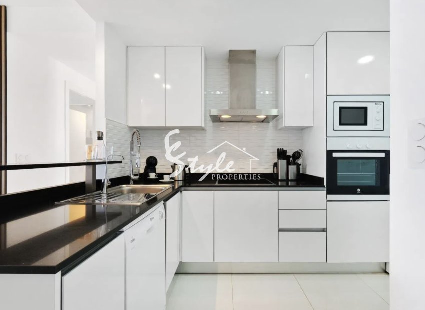 Resale - Apartamento - Punta Prima