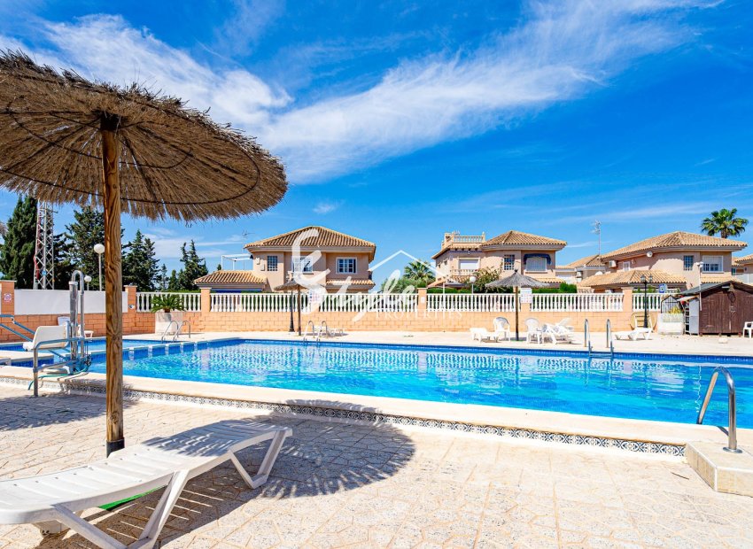 Resale - Apartamento - Punta Prima