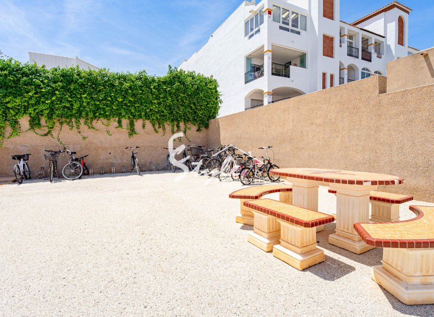 Resale - Apartamento - Punta Prima