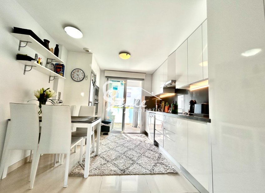 Resale - Apartamento - Punta Prima