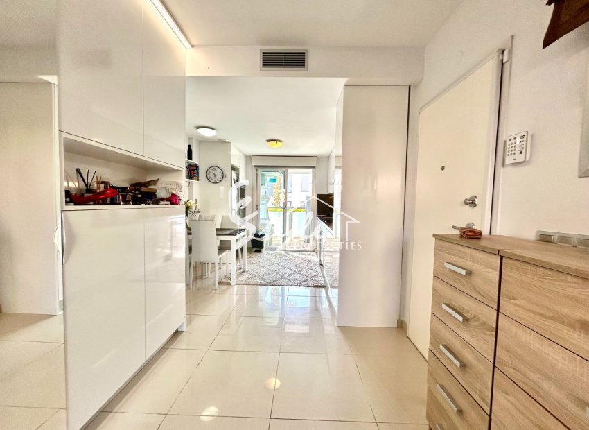 Resale - Apartamento - Punta Prima