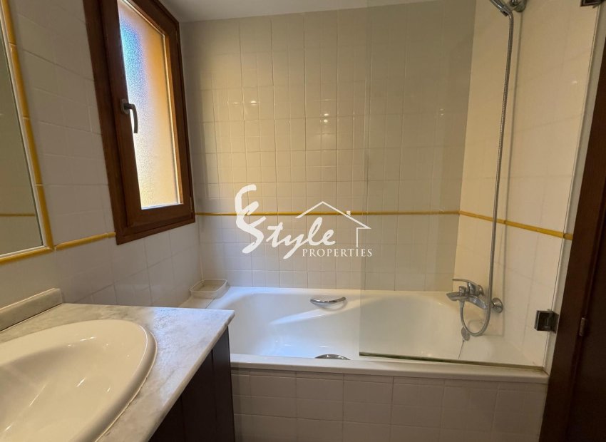 Resale - Apartamento - Punta Prima