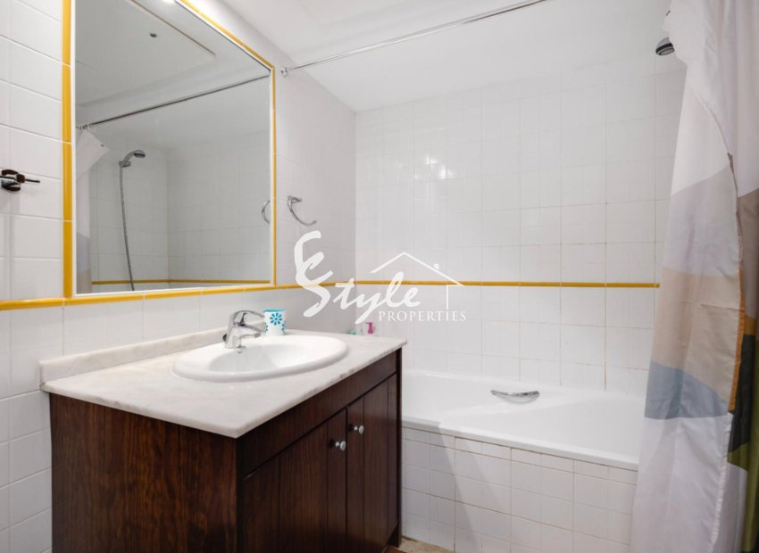 Resale - Apartamento - Punta Prima