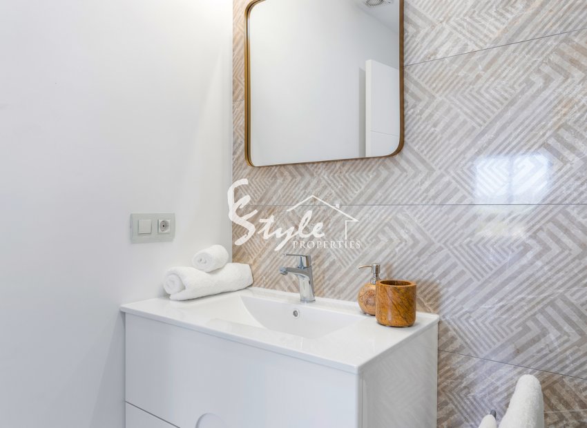 Resale - Apartamento - San Miguel De Salinas