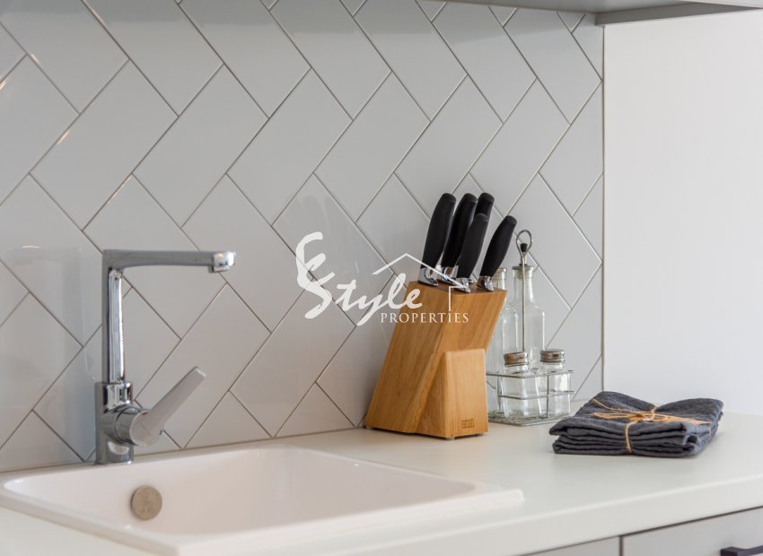 Resale - Apartamento - San Miguel De Salinas