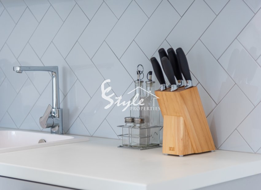 Resale - Apartamento - San Miguel De Salinas