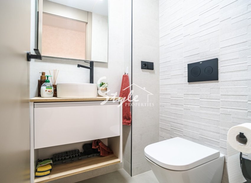 Resale - Apartamento - Torrevieja - Acequion