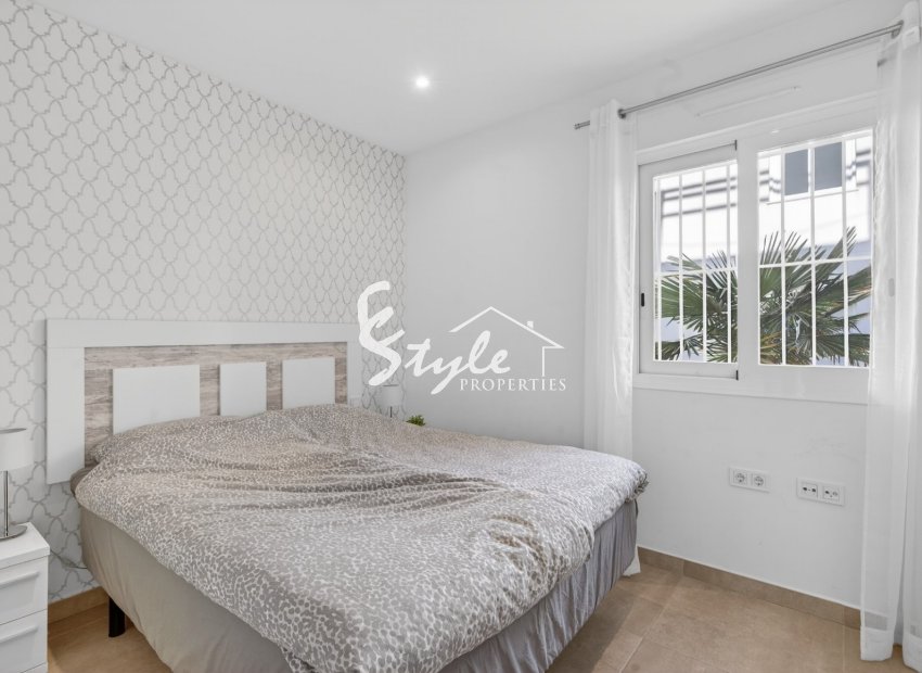 Resale - Apartamento - Torrevieja - Aguas Nuevas