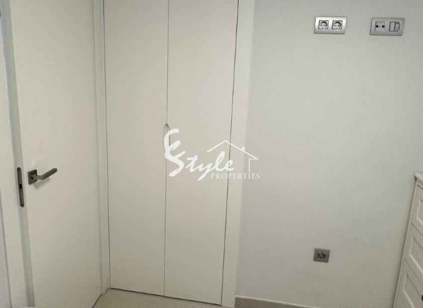Resale - Apartamento - Torrevieja - Calas Blancas