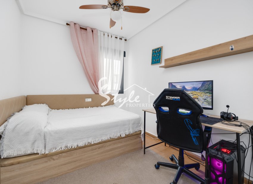 Resale - Apartamento - Torrevieja - Calle Finlandia