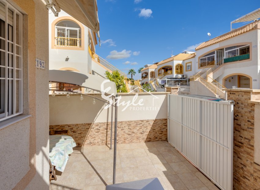 Resale - Apartamento - Torrevieja - calle VICTOR GARCIA VILLALGORDO