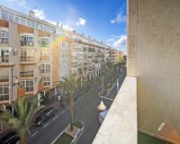 Resale - Apartamento - Torrevieja - Center