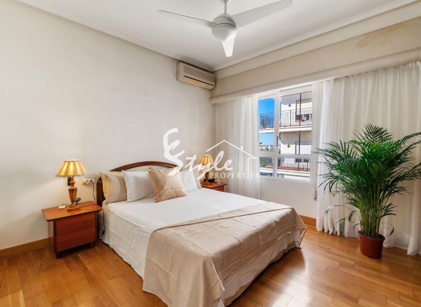 Resale - Apartamento - Torrevieja - Centro - Muelle Pesquero