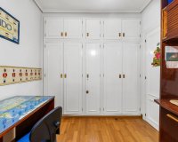 Resale - Apartamento - Torrevieja - Centro - Muelle Pesquero