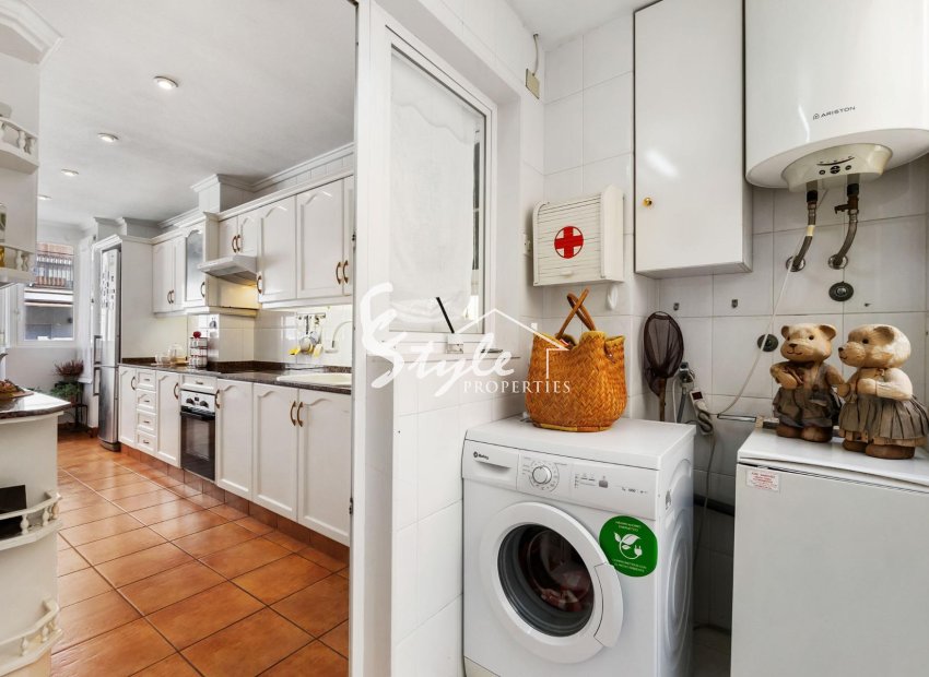 Resale - Apartamento - Torrevieja - Centro - Muelle Pesquero