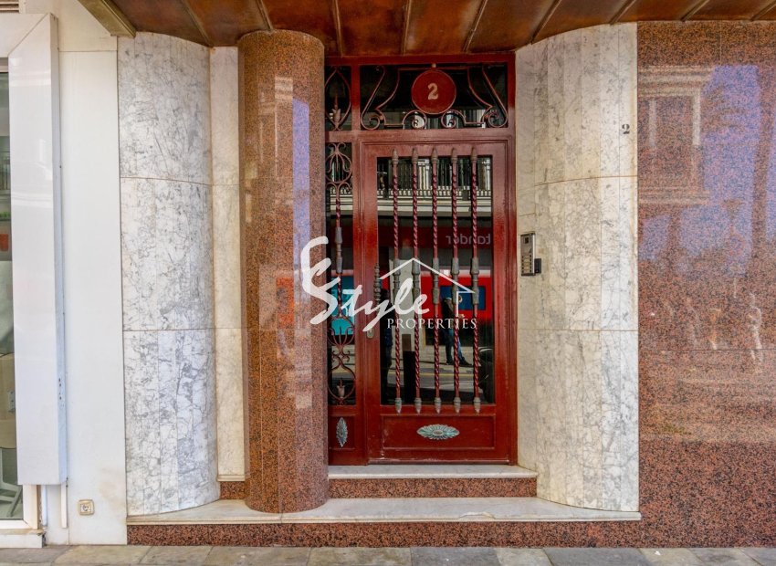 Resale - Apartamento - Torrevieja - Centro - Muelle Pesquero